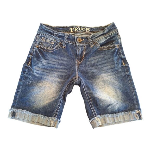 Distressed Denim Shorts Modest Length Cuffed Embroidered Jrs size 5 EUC Truce - Picture 2 of 11